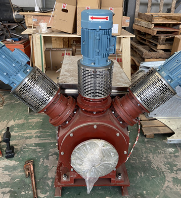 The hysteresis multi motor drum customized by the company for a port terminal in Jilin Province